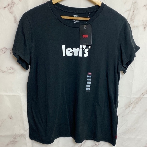 NWT Levi's Relaxed Fit Crewneck Tee Shirt - A48 - Picture 1 of 6